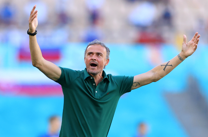 巴黎欧冠胜热刺后，恩里克怒批卢卡斯染红行为